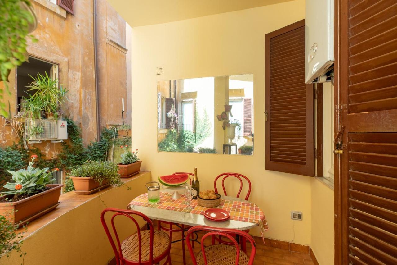 Iflat Red Roman Apartament Luaran gambar