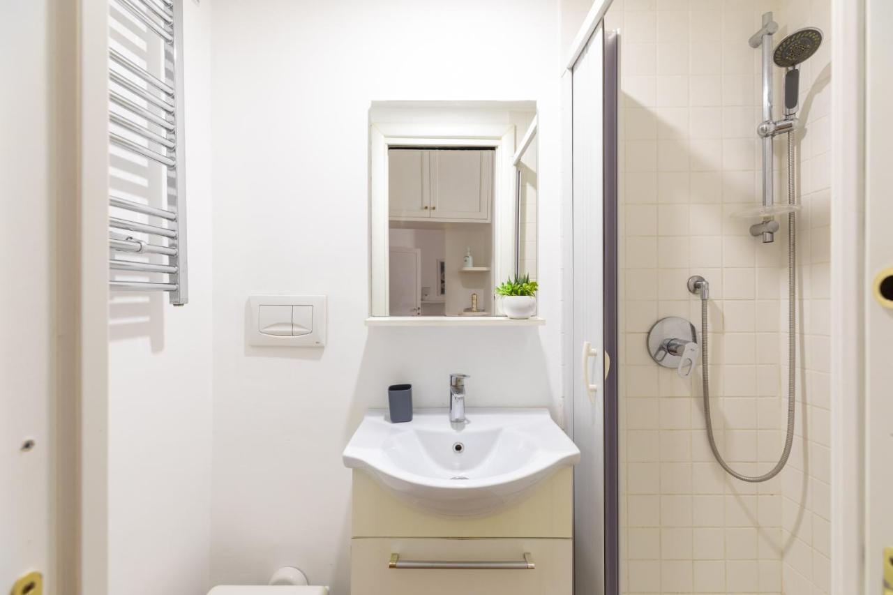 Iflat Red Roman Apartament Luaran gambar